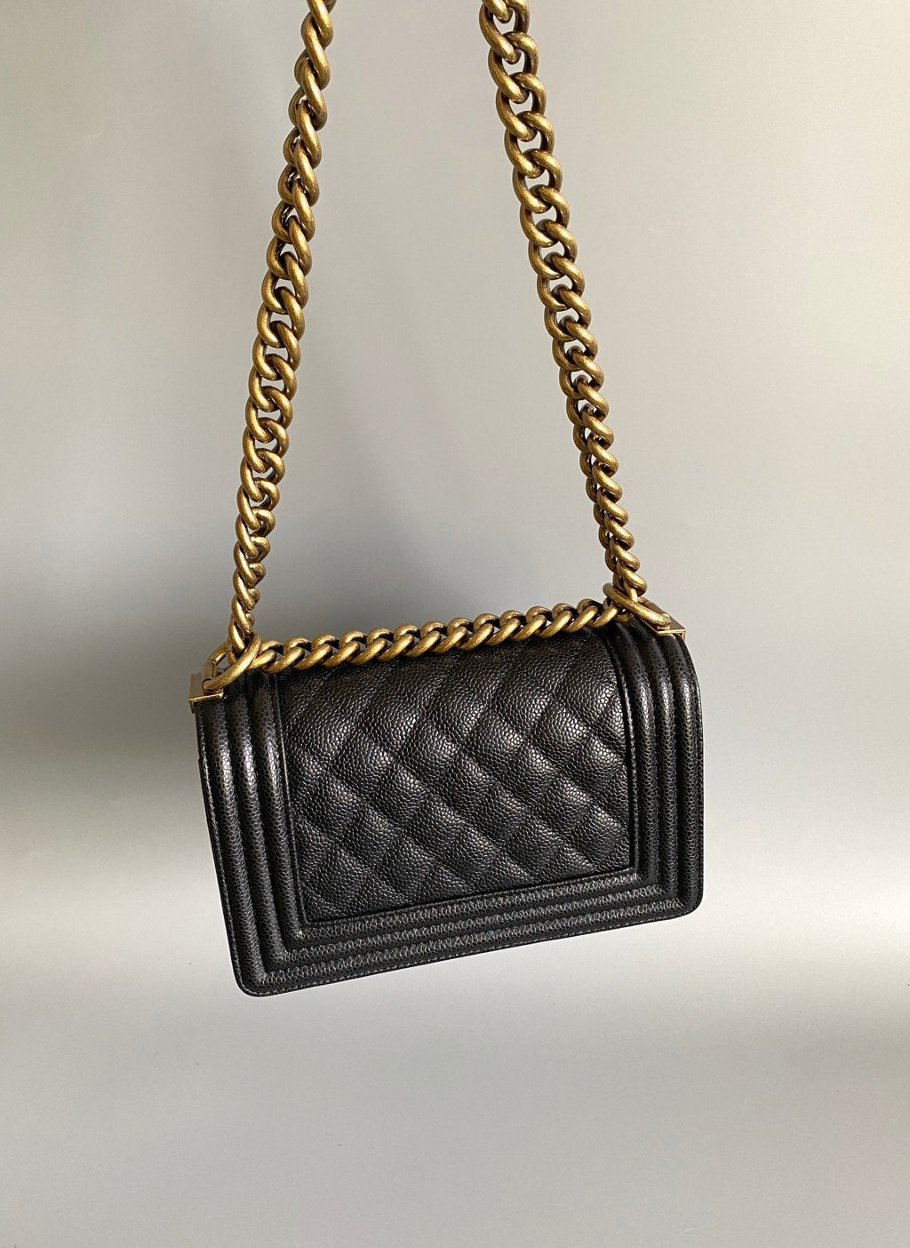 CHANEL SMALL BOY BAG 20 IN BLACK LAMBSKIN GOLD HARDWARE