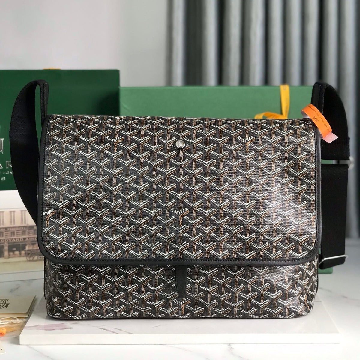 CITADIN MESSENGER BAG 39 IN BLACK GOYARDINE CANVAS