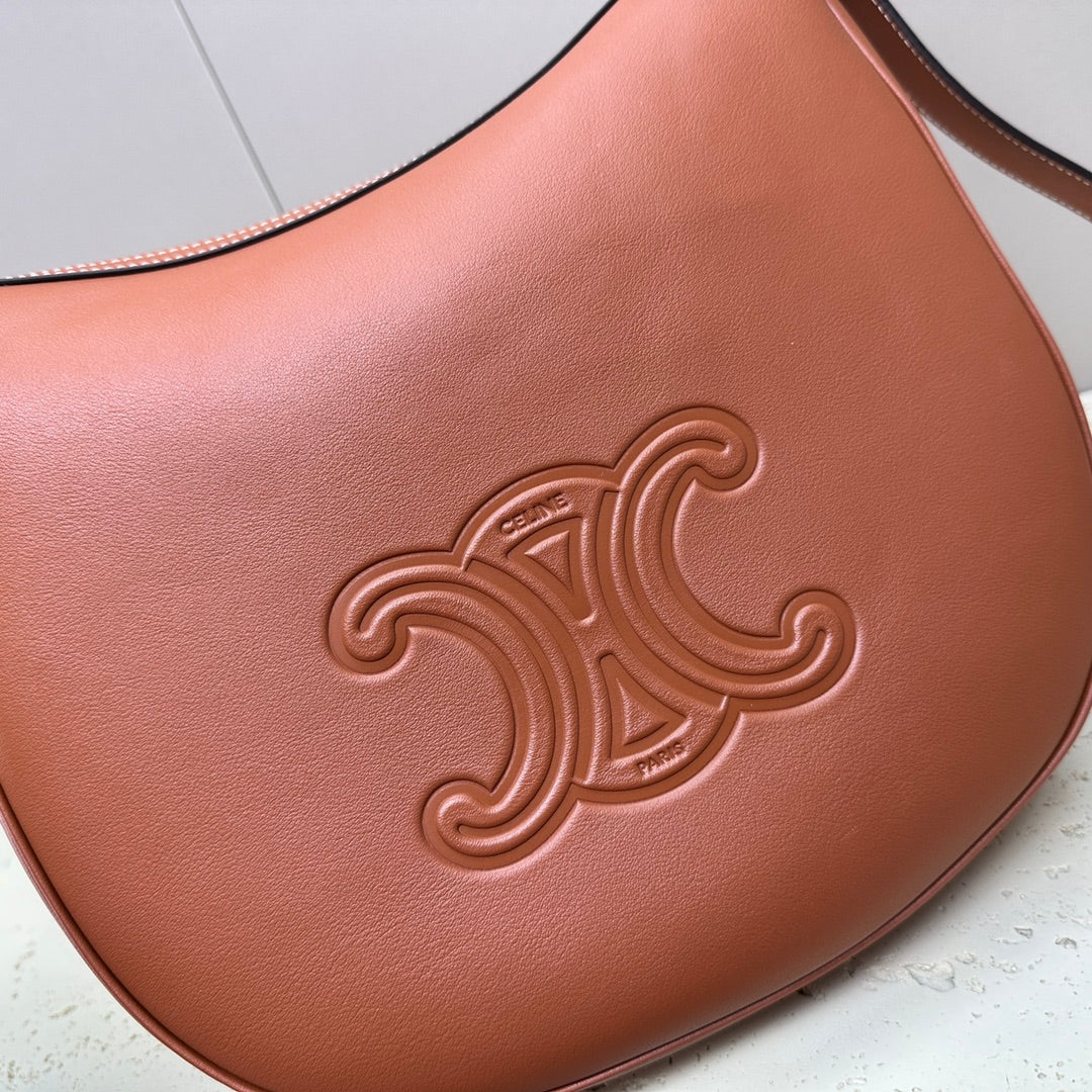 CELINE MEDIUM 30 HELO脧SE BAG CUIR TRIOMPHE IN BRONZE BROWN SUPPLE CALFSKIN