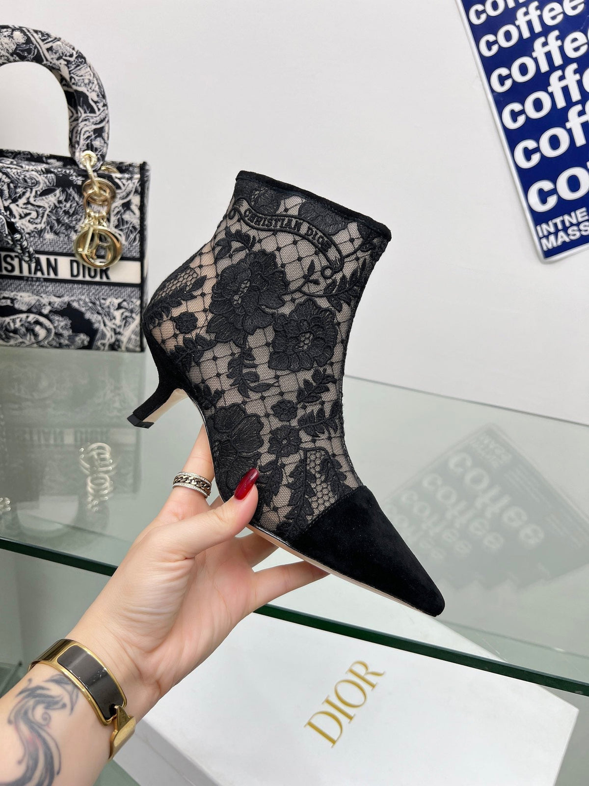 DIOR 25S POINTED-TOE ANKLE BOOTS 50 MM IN BLACK MESH TULLE AND SUEDE