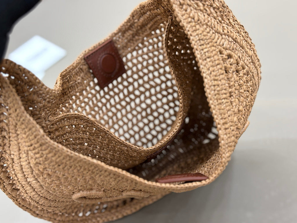CHLO脡 25S SUMMER BANANA HOBO BAG 36 IN LIGHT BROWN