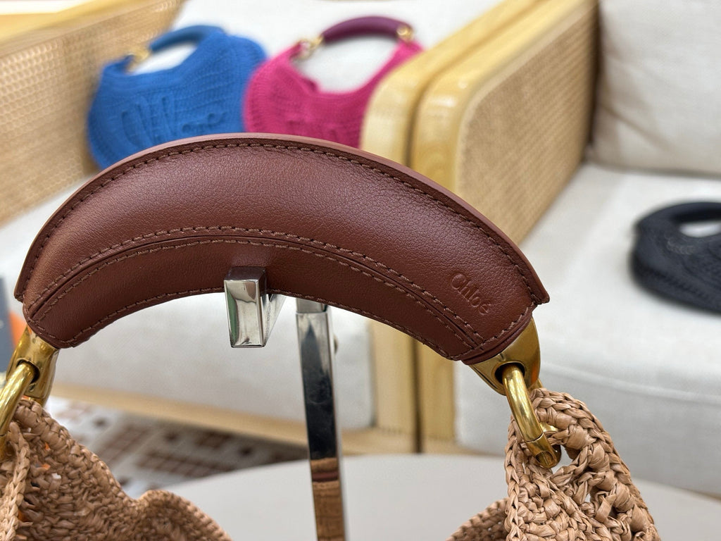 CHLO脡 25S SUMMER BANANA HOBO BAG 36 IN LIGHT BROWN