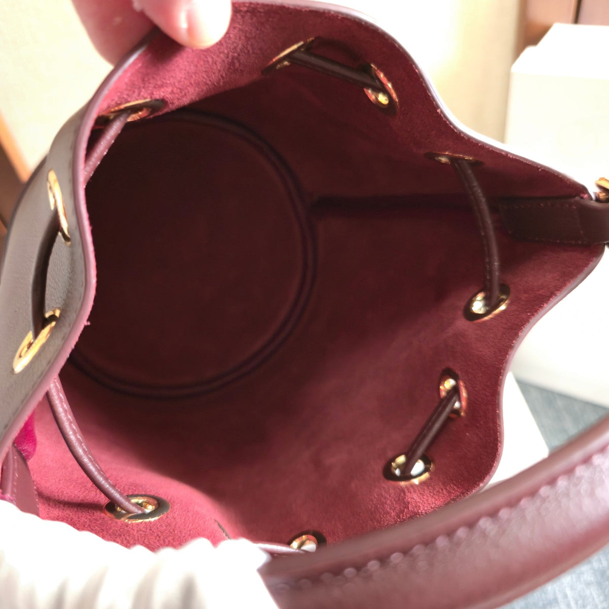 CELINE 25S CLARA BAG 19 IN SYRAH RED CALFSKIN GOLD HARDWARE