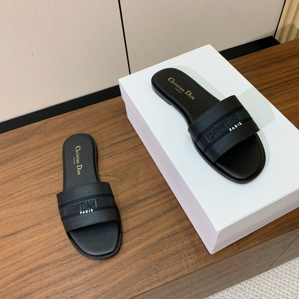DIOR 25S DWAY SLIDE IN BLACK CALFSKIN