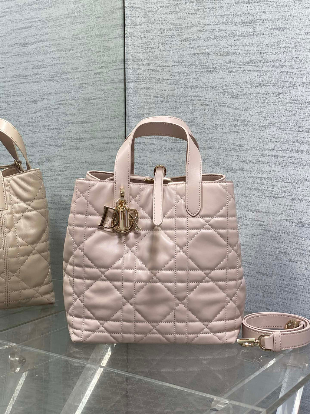 DIOR 25S ALWAYS BAG 22 IN LIGHT PINK MACROCANNAGE CALFSKIN GOLD HARDWRE