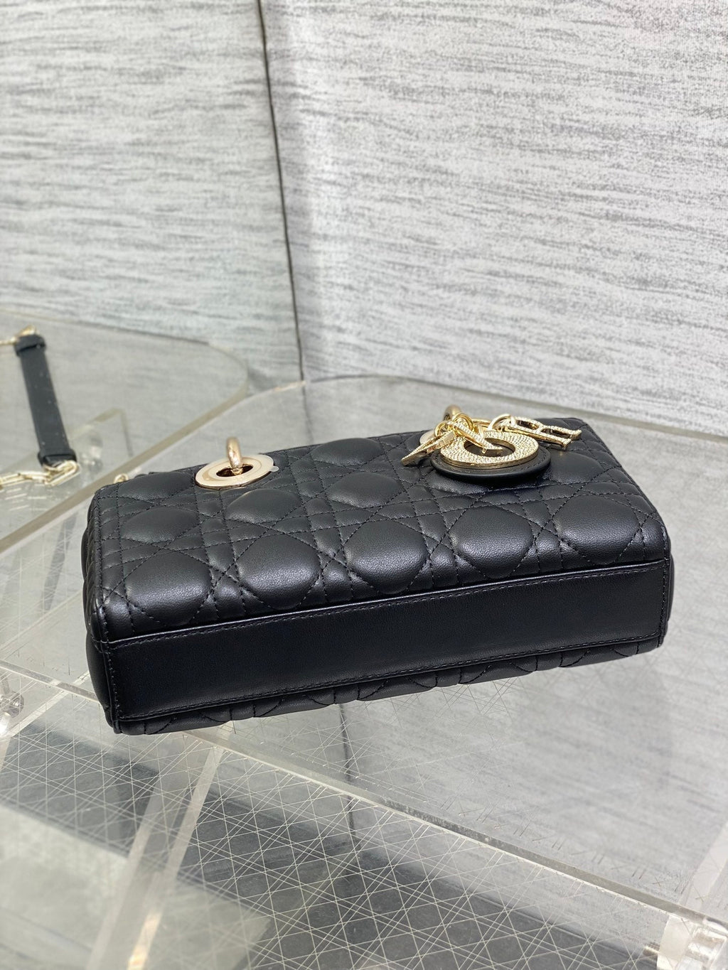 DIOR 25S SMALL LADY D鈥慗OY BAG 22 IN BLACK CALFSKIN GOLD HARDWRE
