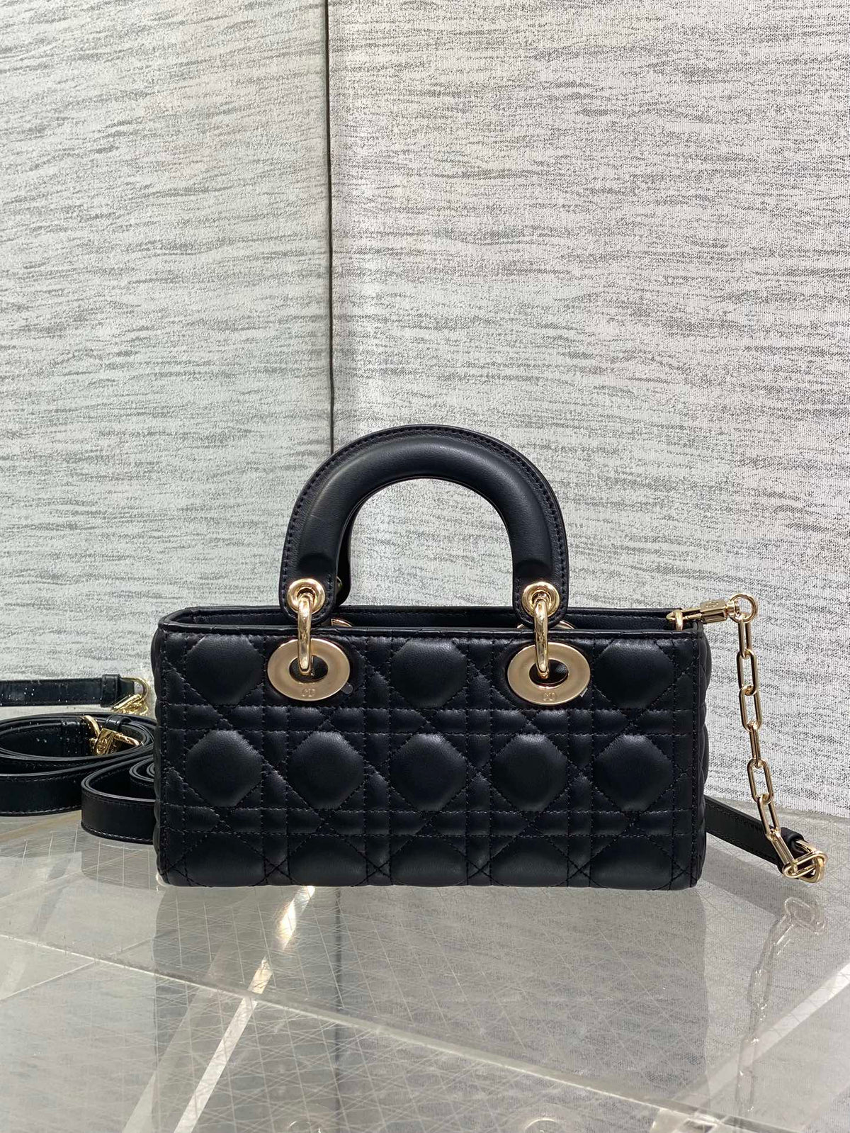 DIOR 25S SMALL LADY D鈥慗OY BAG 22 IN BLACK CALFSKIN GOLD HARDWRE