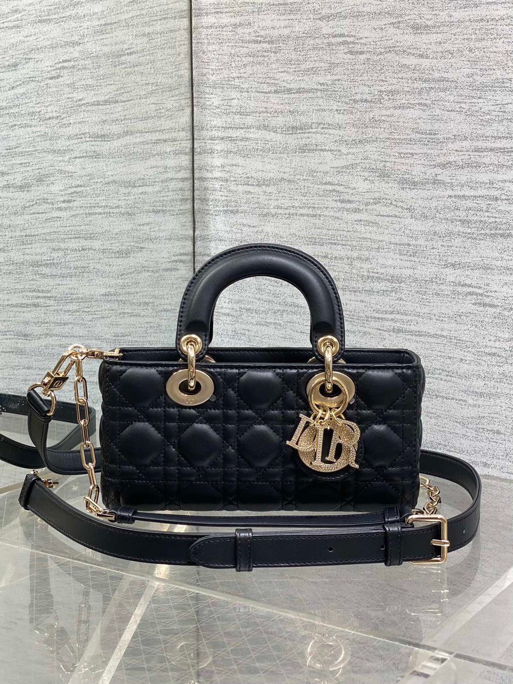 DIOR 25S SMALL LADY D鈥慗OY BAG 22 IN BLACK CALFSKIN GOLD HARDWRE