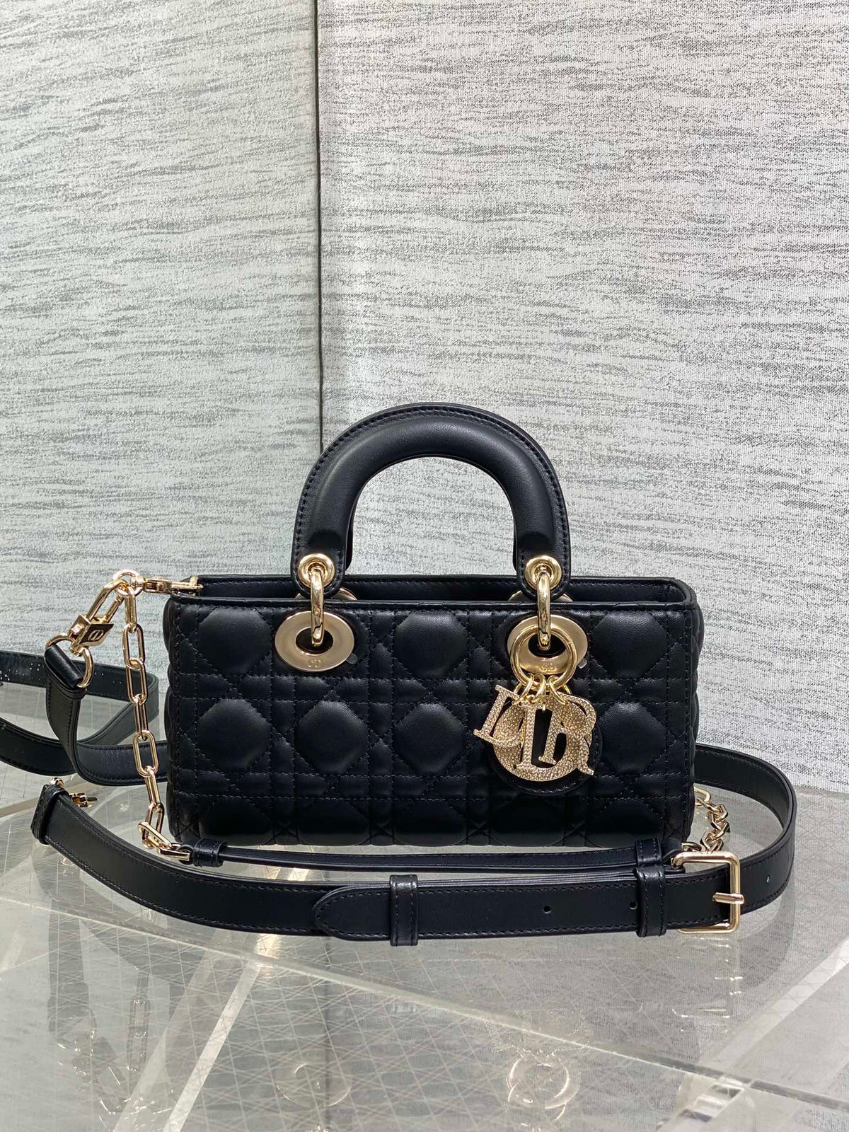 DIOR 25S SMALL LADY D鈥慗OY BAG 22 IN BLACK CALFSKIN GOLD HARDWRE