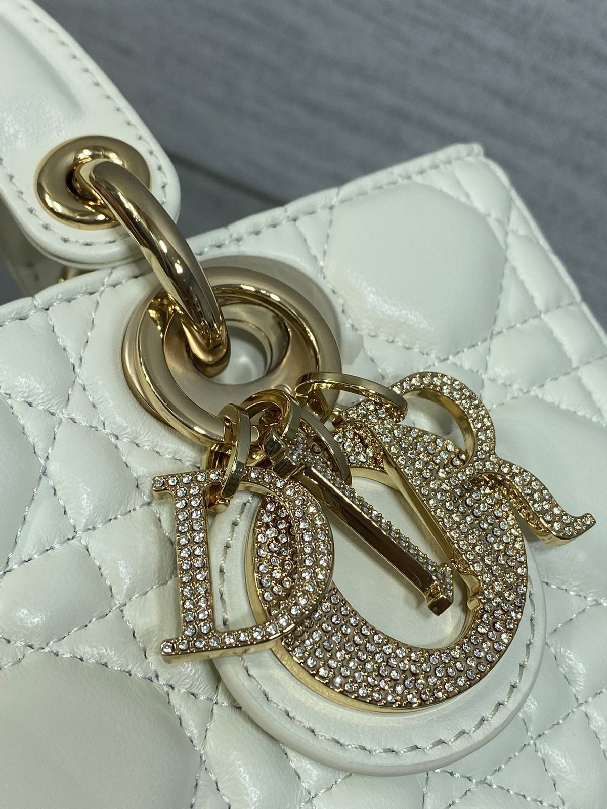 DIOR 25S SMALL LADY D鈥慗OY BAG 22 IN IVORY CALFSKIN GOLD HARDWRE
