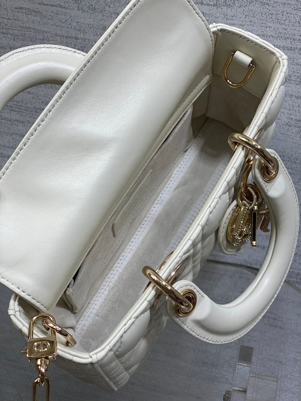 DIOR 25S SMALL LADY D鈥慗OY BAG 22 IN IVORY CALFSKIN GOLD HARDWRE
