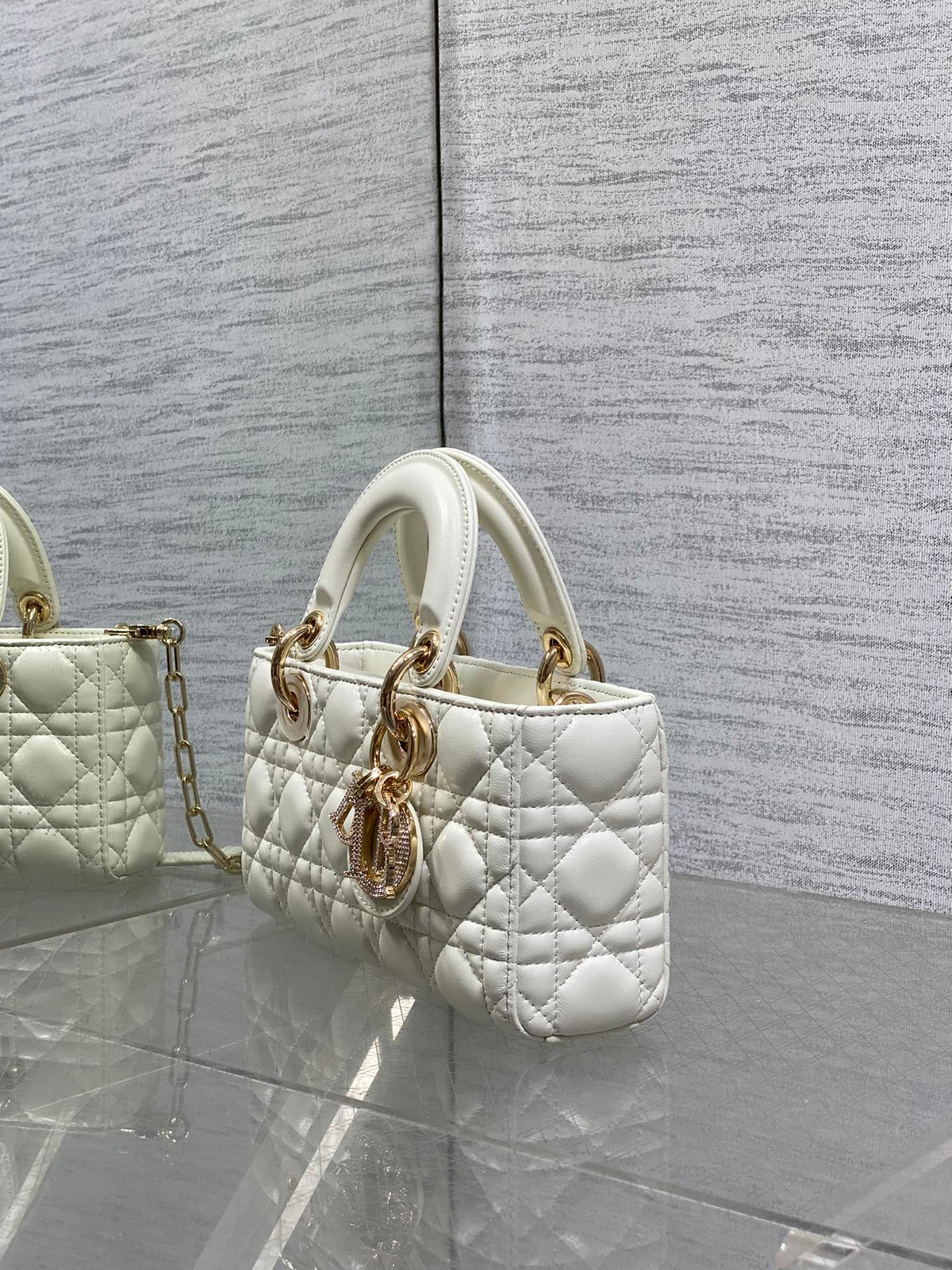 DIOR 25S SMALL LADY D鈥慗OY BAG 22 IN IVORY CALFSKIN GOLD HARDWRE