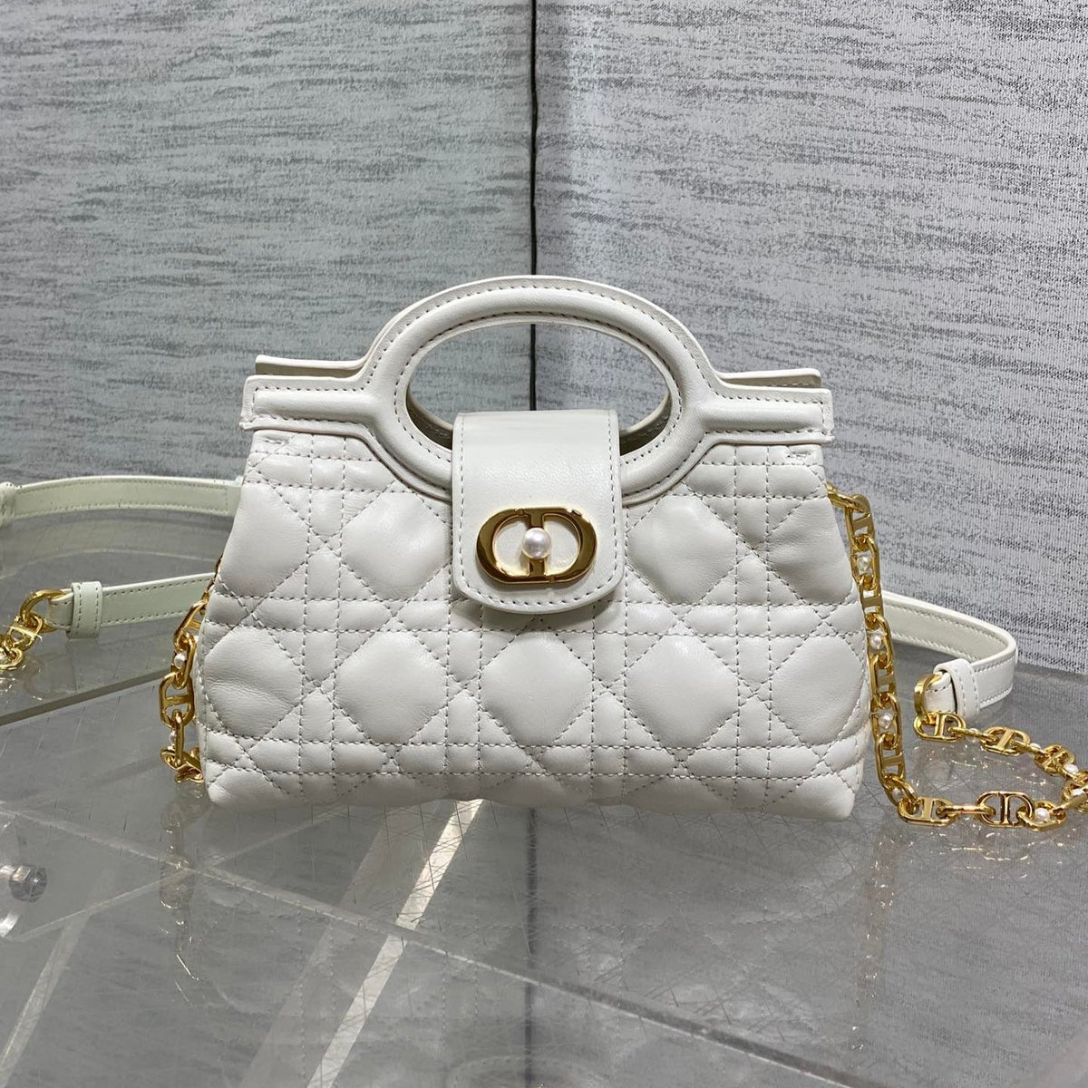 DIOR 25S JOLIE TOP HANDLE MINI BAG 18 IN WHITE CALFSKIN GOLD HARDWRE