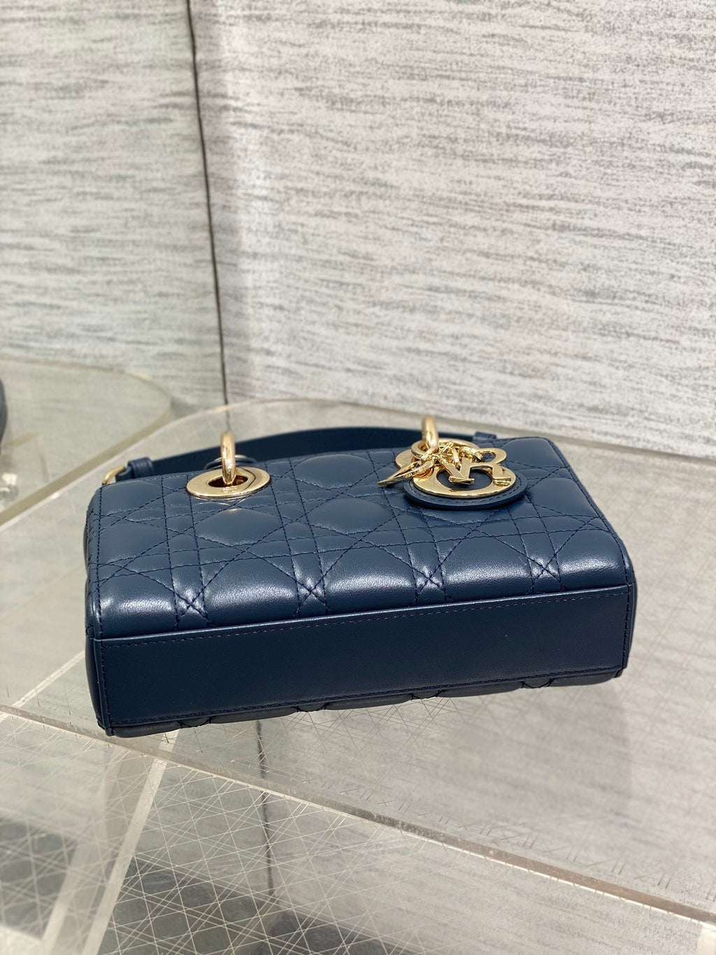 DIOR 25S SMALL LADY D鈥慗OY BAG 19 IN DARK BLUE CANNAGE CALFSKIN GOLD HARDWRE