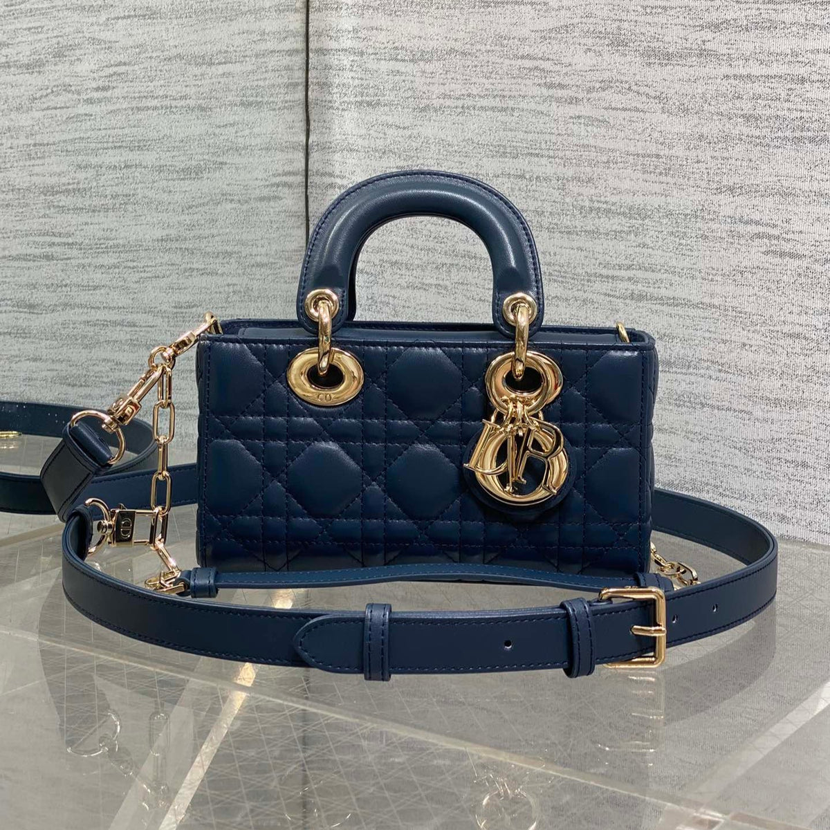 DIOR 25S SMALL LADY D鈥慗OY BAG 19 IN DARK BLUE CANNAGE CALFSKIN GOLD HARDWRE