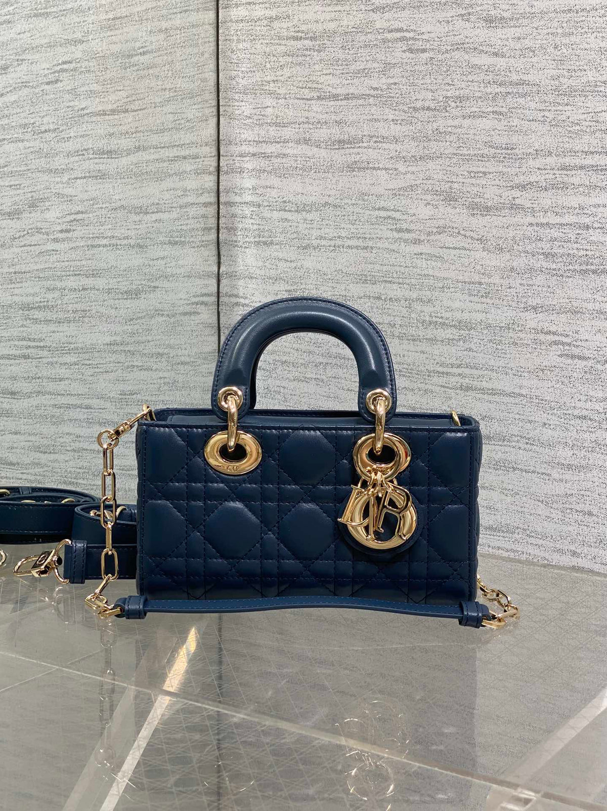 DIOR 25S SMALL LADY D鈥慗OY BAG 19 IN DARK BLUE CANNAGE CALFSKIN GOLD HARDWRE