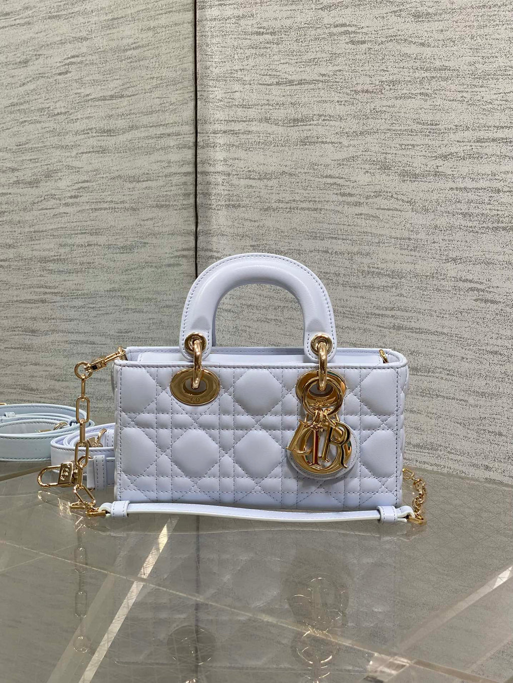 DIOR 25S SMALL LADY D鈥慗OY BAG 19 IN LIGHT BLUE CANNAGE CALFSKIN GOLD HARDWRE