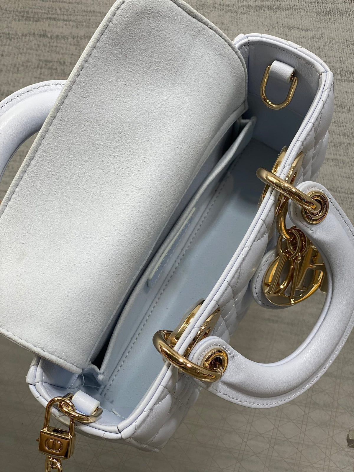 DIOR 25S SMALL LADY D鈥慗OY BAG 19 IN LIGHT BLUE CANNAGE CALFSKIN GOLD HARDWRE