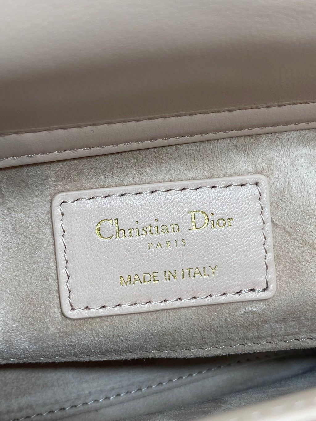 DIOR 25S SMALL LADY D鈥慗OY BAG 22 IN BABY PINK CALFSKIN GOLD HARDWRE