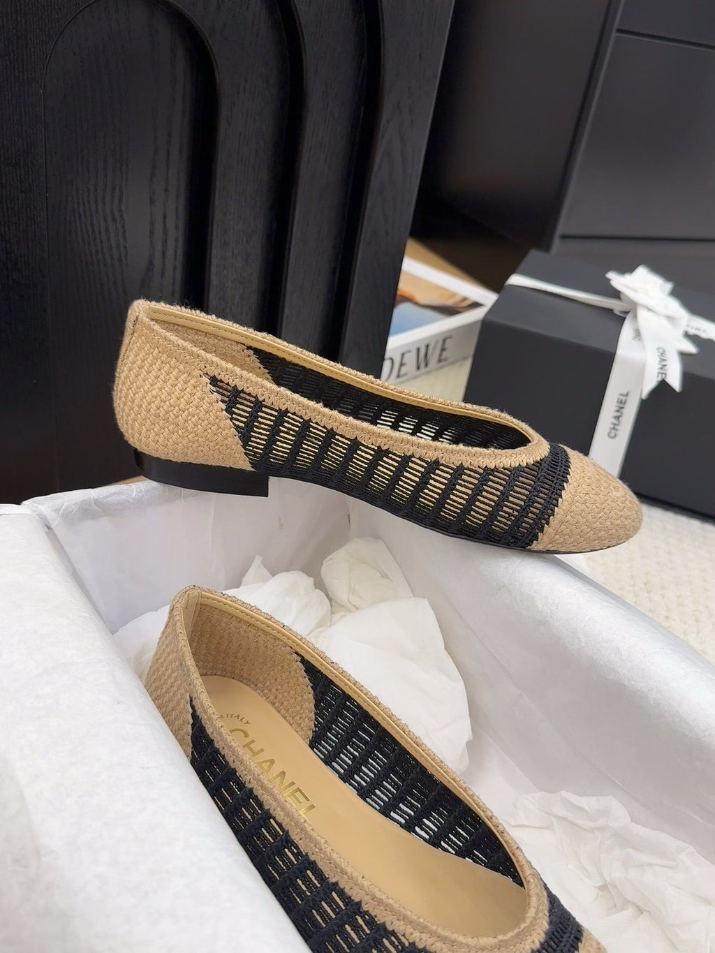 CHANEL 25 Ballet Flat Beige Black Raffia