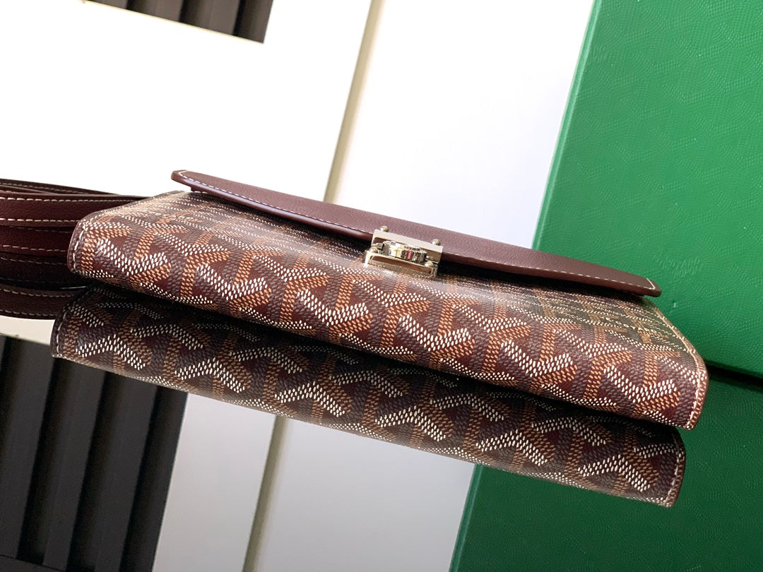 CHYPRE WALLET-POUCH 21 IN WINE RED GOYARDINE CANVAS AND CALFSKIN
