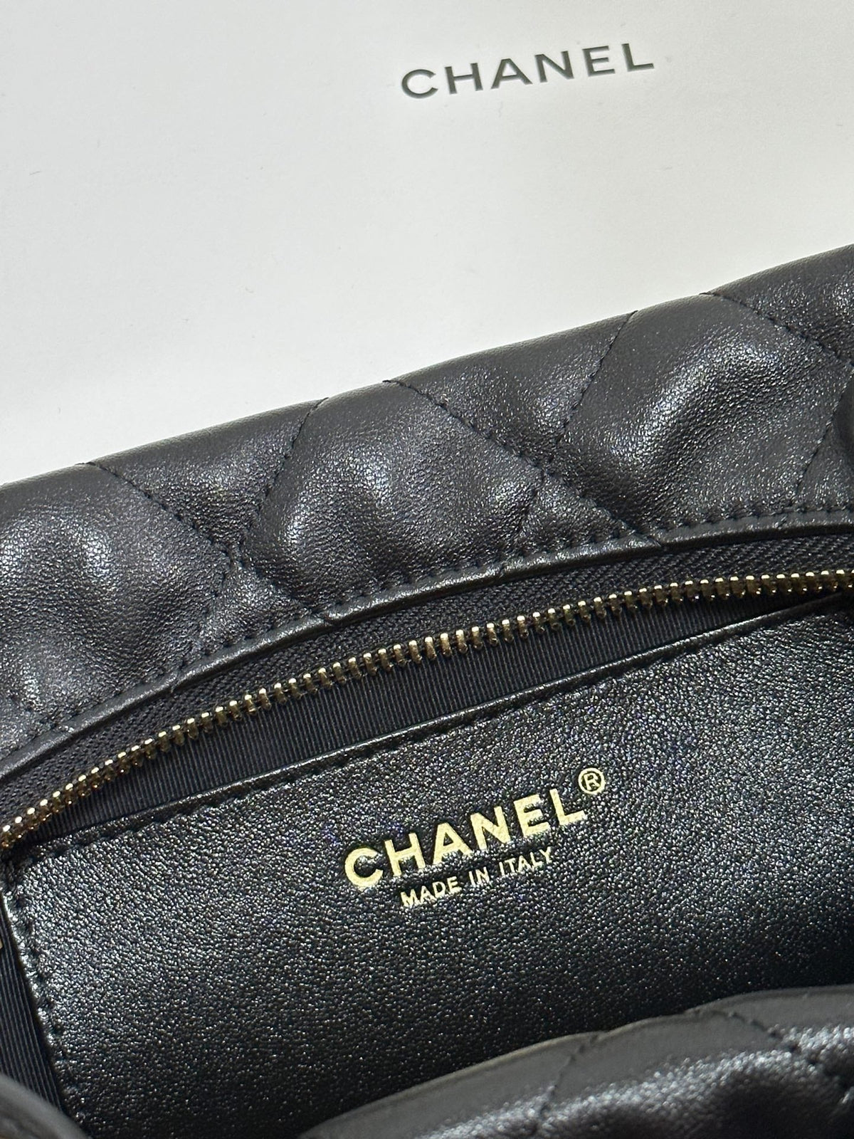 CHANEL QUILTED HOBO CARGO BAG 31 IN BLACK CALFSKIN GOLD CHAIN