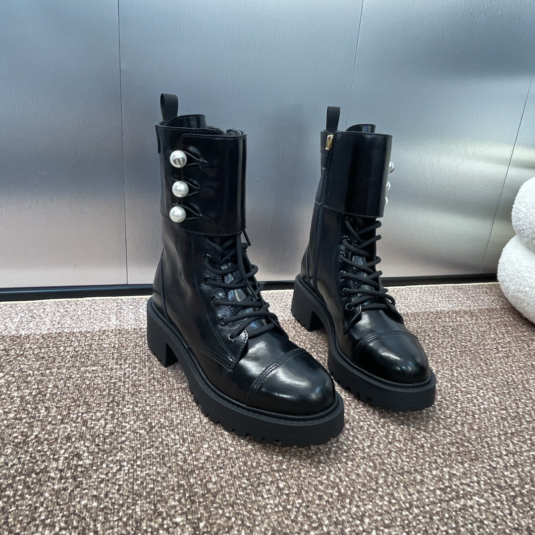 DIOR 25S D-STRIKE LACE-UP PUNK BOOTS 30MM IN BLACK CALFSKIN