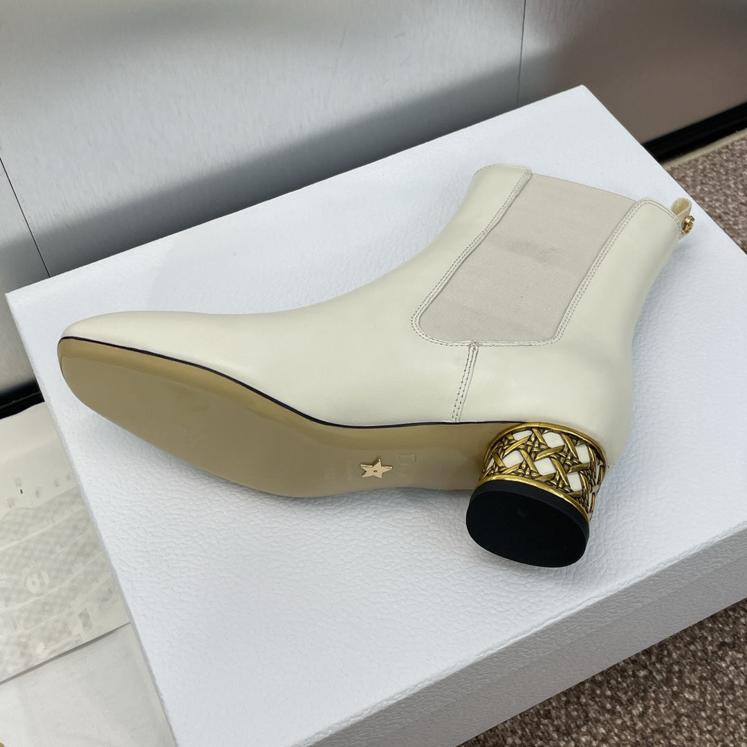 DIOR 25S ANKLE BOOT IN WHITE CALFSKIN