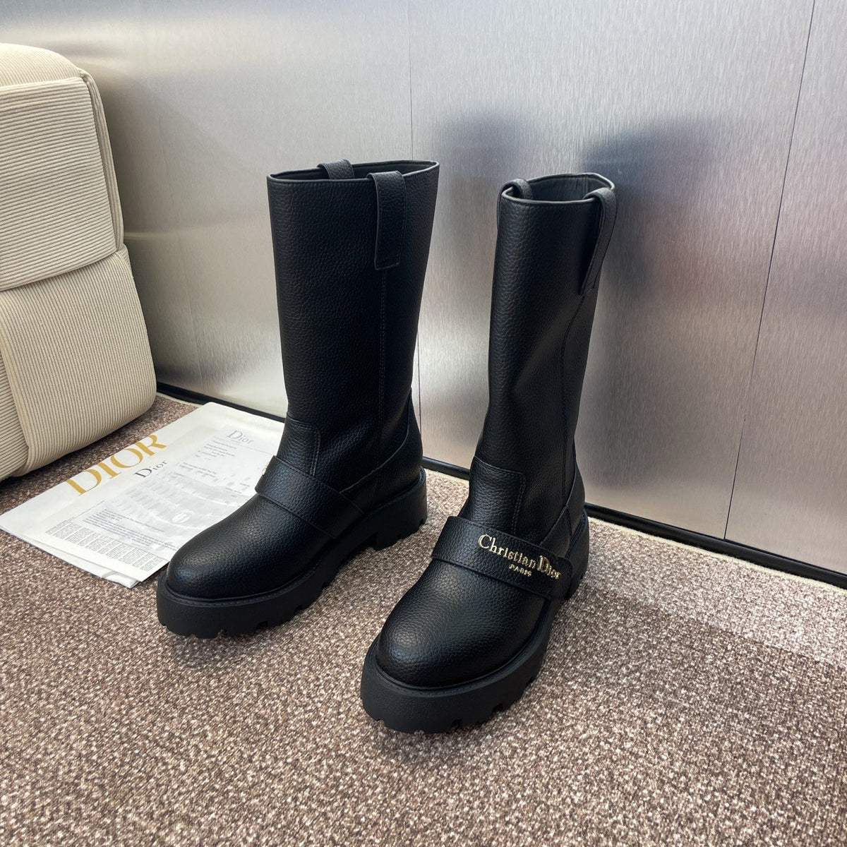 DIOR 25S D-QUEST BOOT 45MM IN BLACK GRAINED CALFSKIN