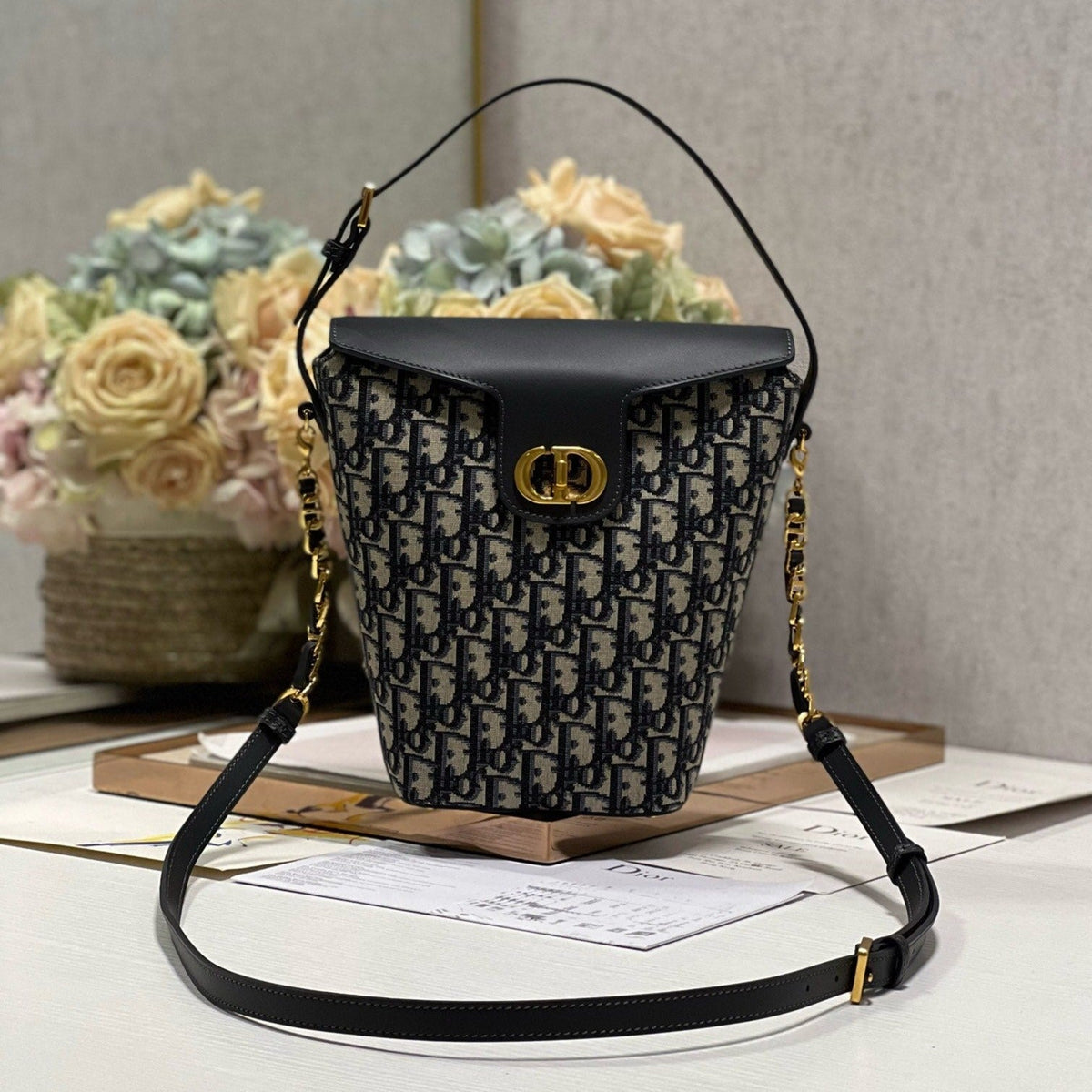 DIOR 30 MONTAIGNE 13 24x24x9.5CM BLUE OBLIQUE EMBROIDERY